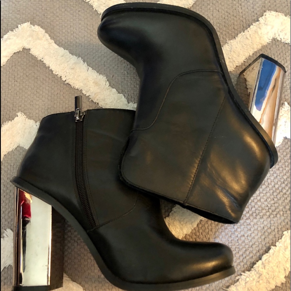 Chinese laundry collab w/Kristin Cavallari booties